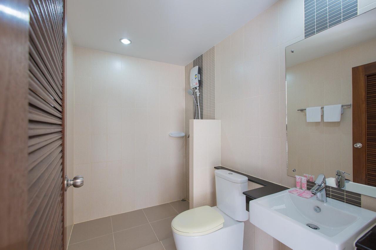 Отель Joan House Rawai Экстерьер фото